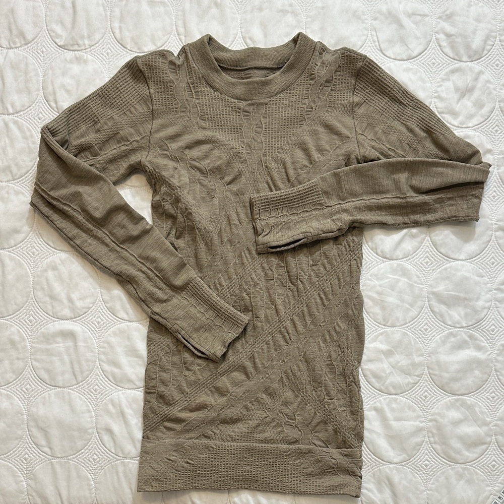 Athleta Women’s Long Sleeve Tubic in Taupe